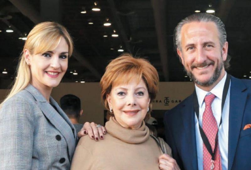 Шанталь Андере, Жаклин Андере и Энрике Риверо Лейк. Фото: Instagram