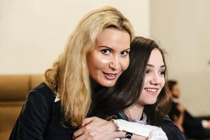 Этери Тутберидзе со своей подопечной Женей Медведевой